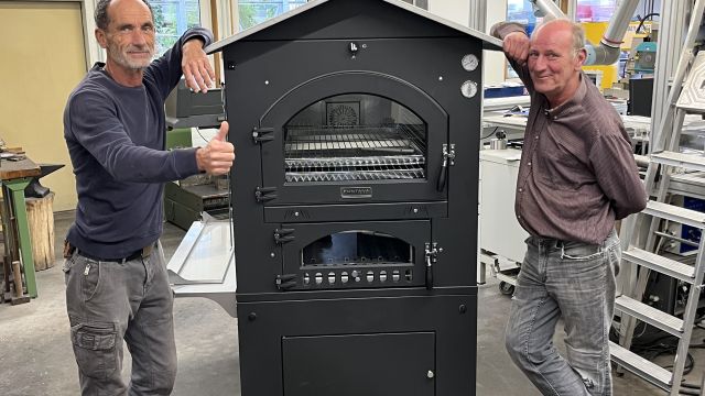 Ortskulturring Schönbrunn: Mobiler Holzbackofen